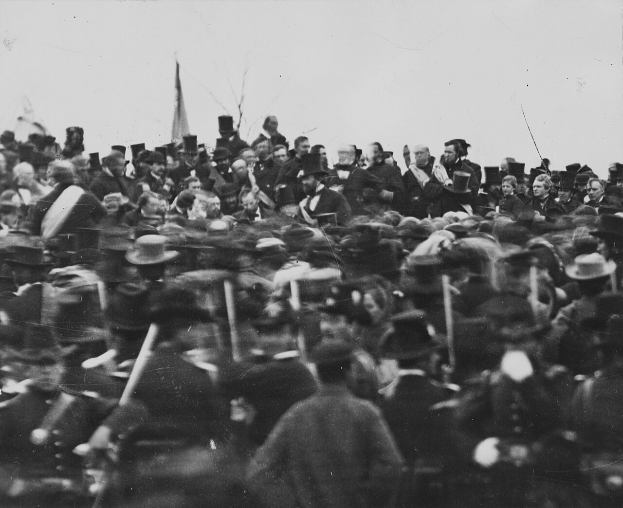 Lincoln delivers the Gettysburg Address historical illustration