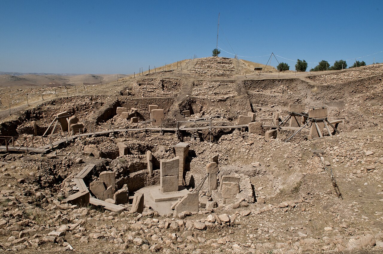 Göbekli Tepe Is Built historical illustration